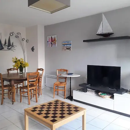 Bel Avec Wifi Gratuit, Proche De Trestraou - Ref 855 Perros-Guirec